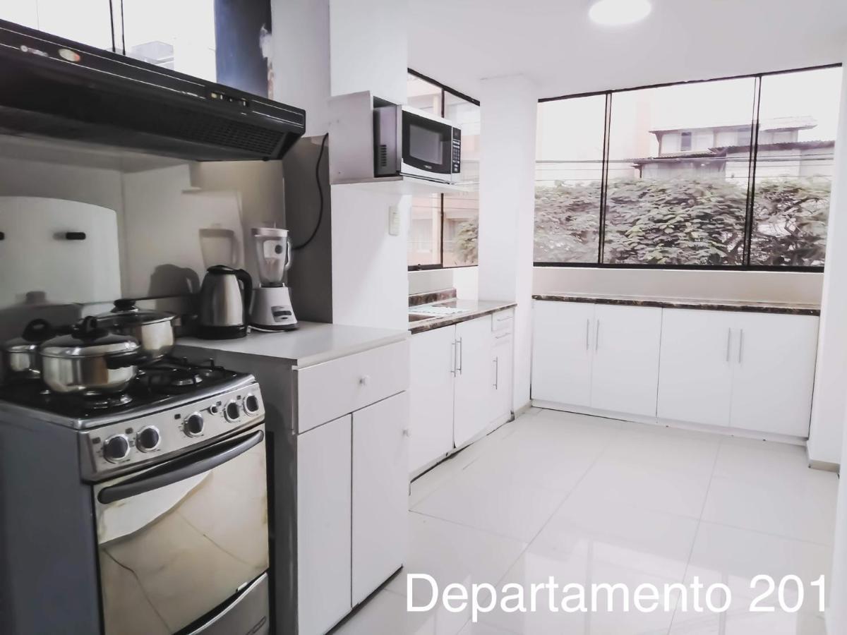 Апартаменты Departamento Monterrico Лима Экстерьер фото